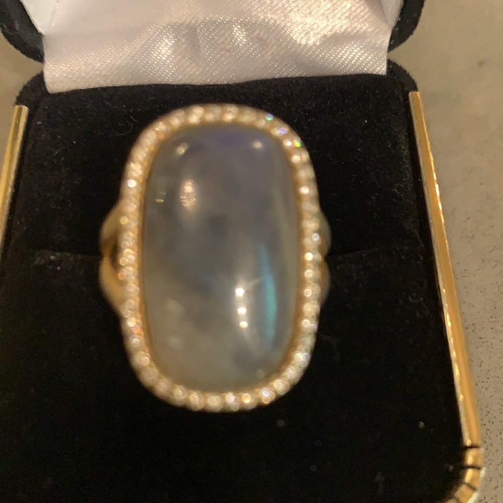 Statement Ring - Picture 5 of 6